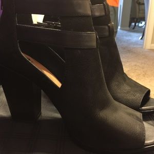 Gianni Bini Peep Toe Black Booties
